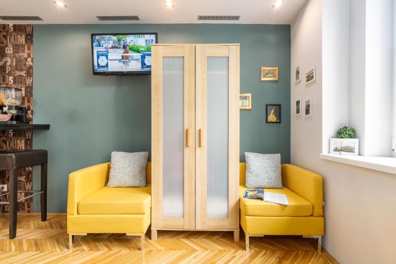 Riverbank Apartment At Parliament Budapest Exterior photo